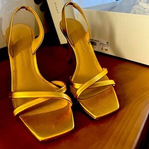 Veronica Beard Gold Slingback Heels